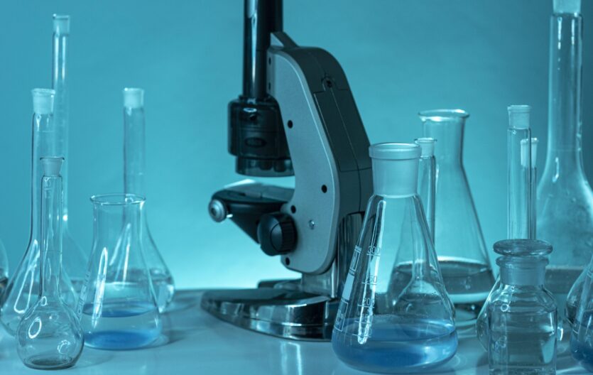 glassware-microscope-assortment